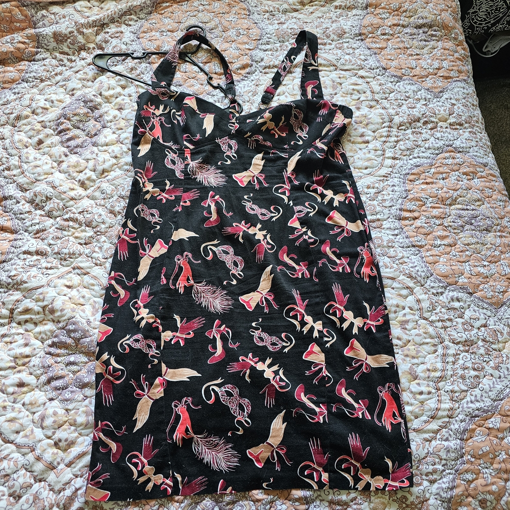 Tie me up print wiggle dress